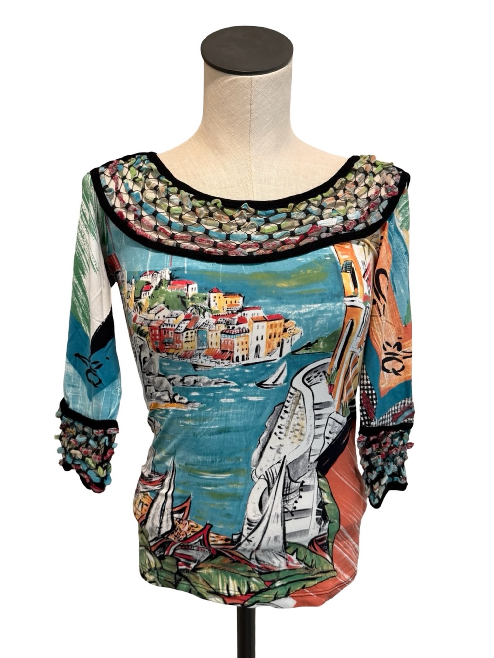 Save the Queen Printed Top with ¾ Length Sleeves size M